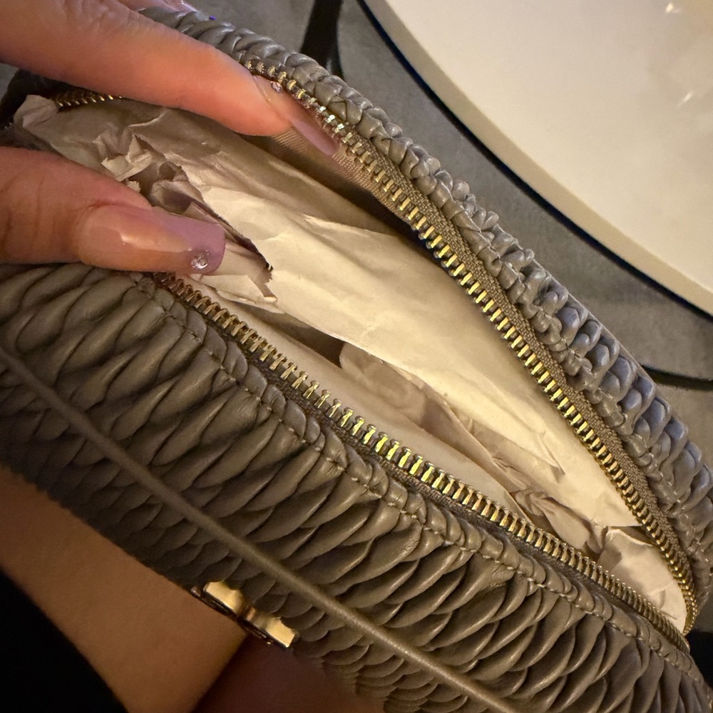 Sam Edelman Crossbody Bag with Gold Detail - Picture 5 of 5
